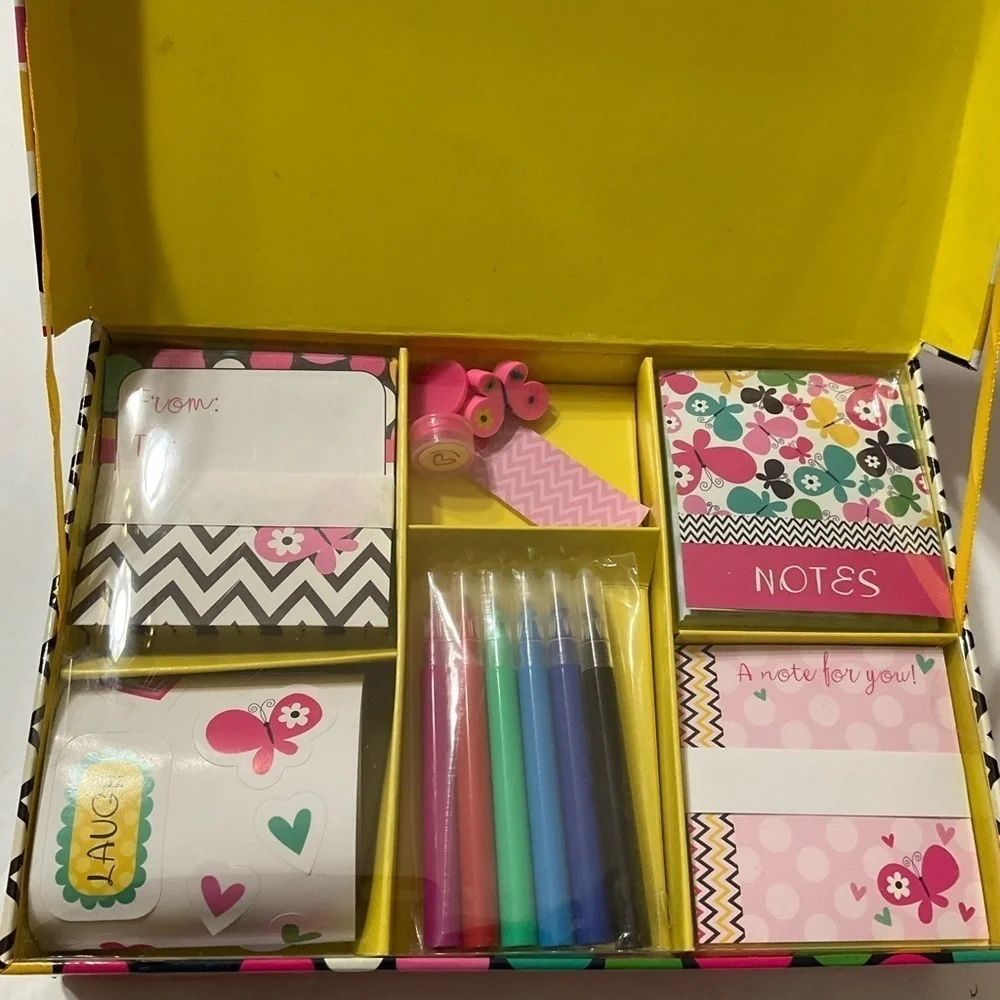 Scholastic Inc. Stationery Set Pink Light Design Ages 8 & Up Pink Turquoise